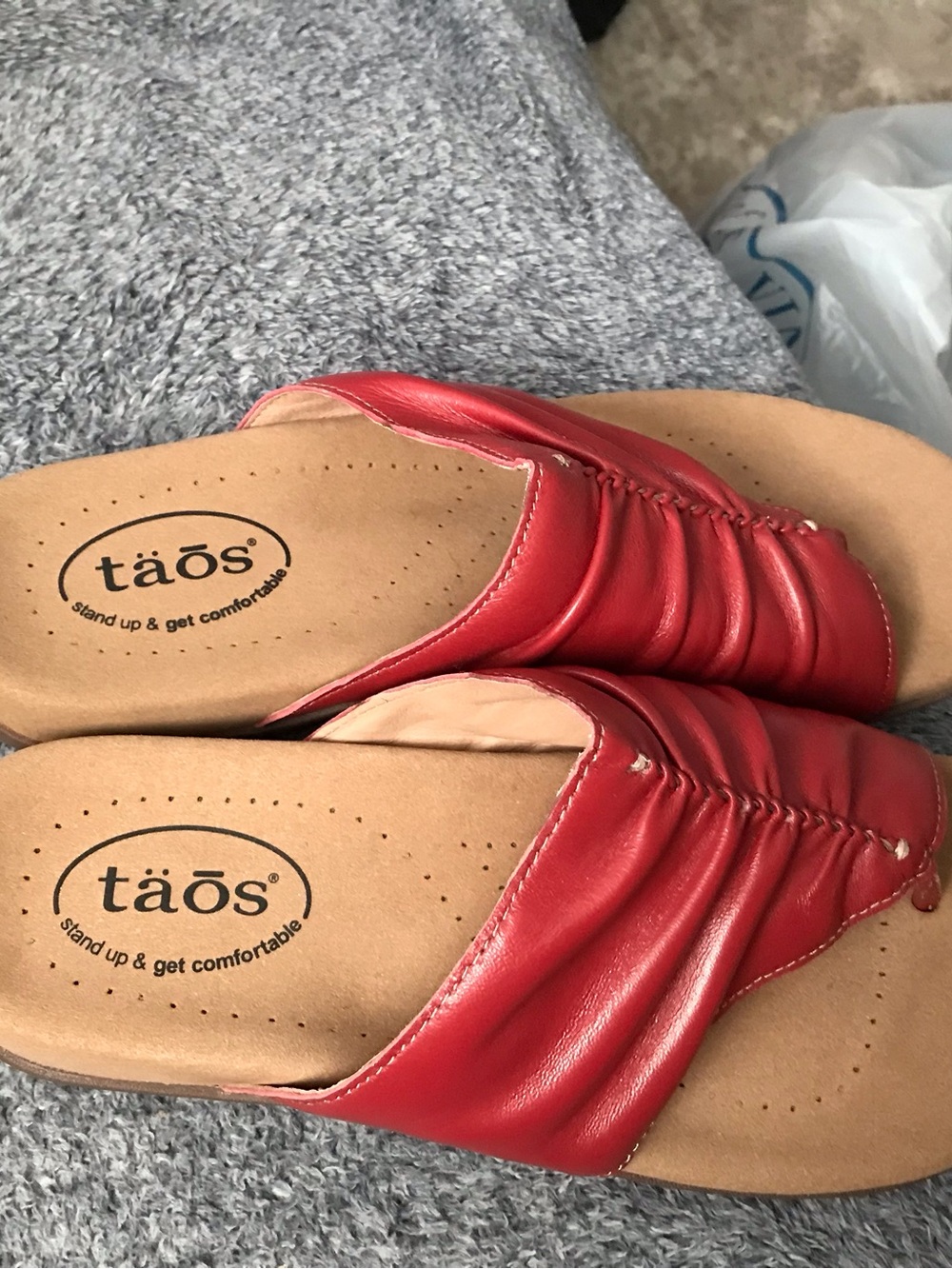 Taos Gift 2 Toe-Thong Sandal Red